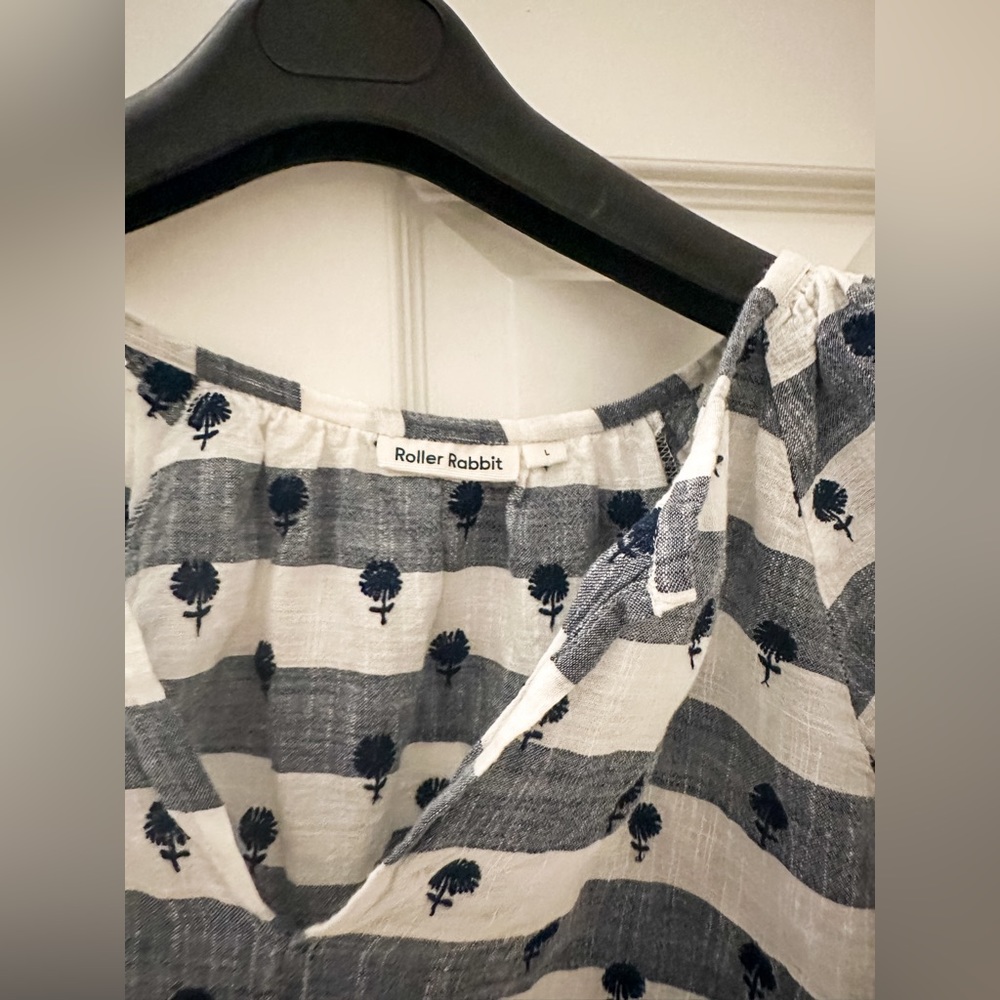 Roller Rabbit Blouse - Picture 2 of 2